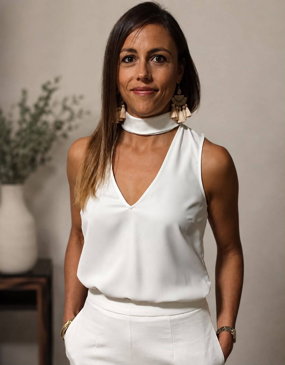 Portrait placeholder — to be replaced with a photo of Mel